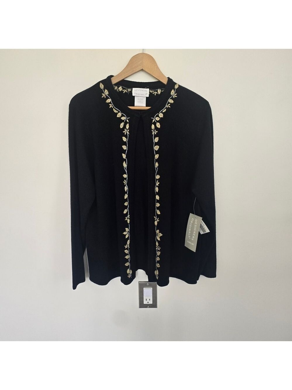 Designers Originals Black Cardigan Sweater w/Gold Leaf Embroidery Size Large NWT - Picture 3 of 12